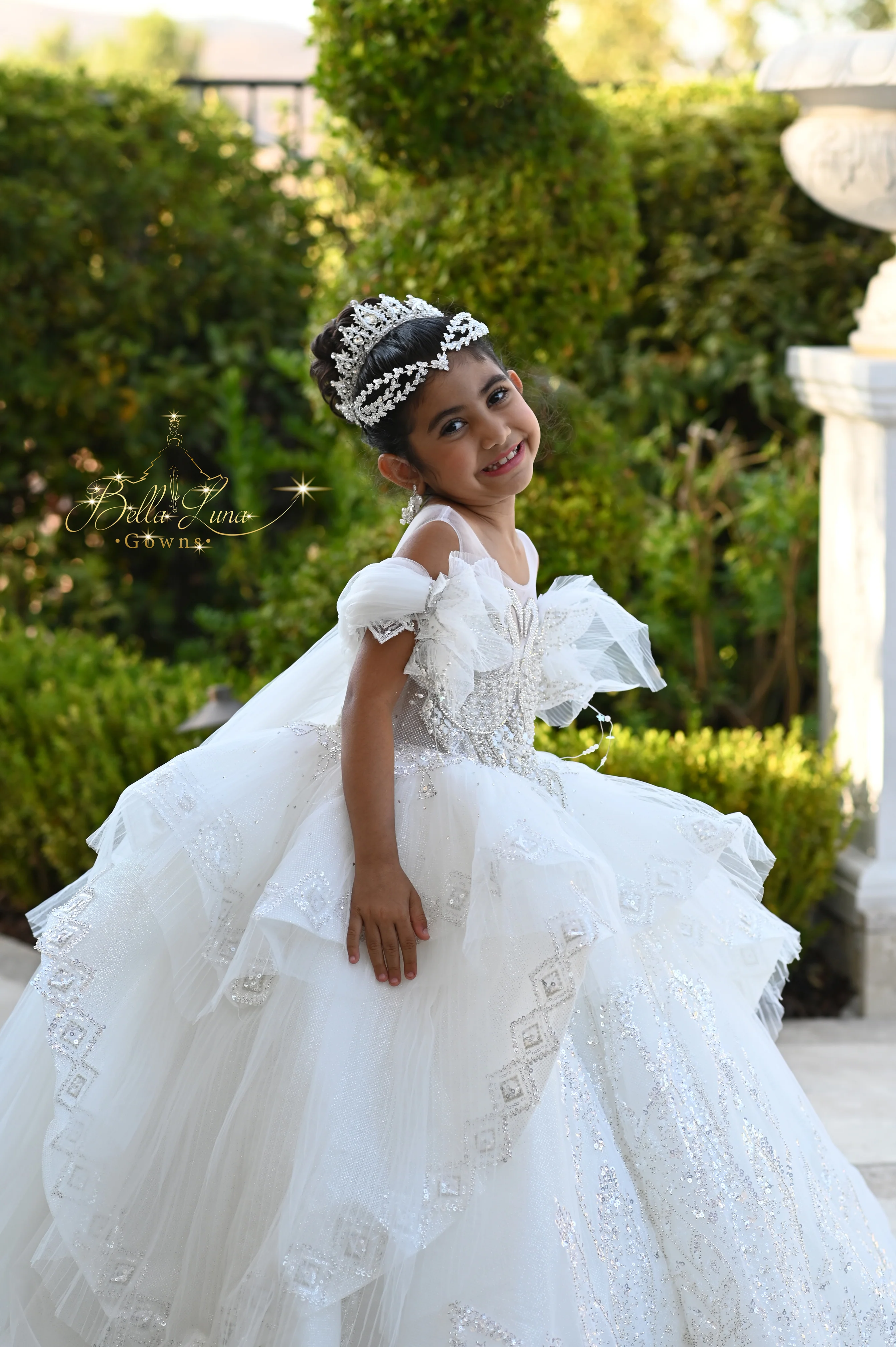 White Swan - Image 9